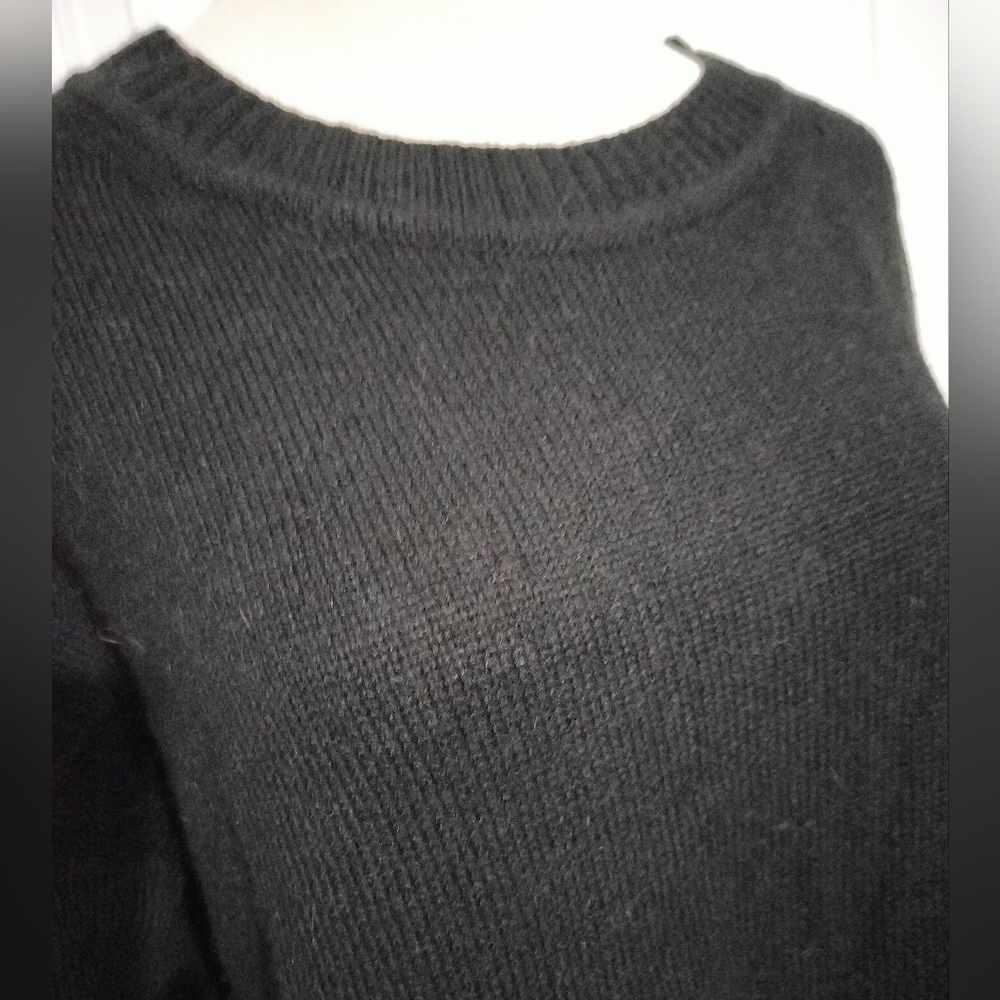 Banana Republic Women's Black Crewneck Sweater